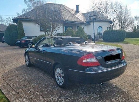 Gebraucht Mercedes CLK280 Elegance 231 PS (169 kW) 2008 Schwarz Cabrio