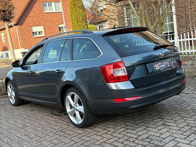 Gebraucht Skoda Octavia Style 150 PS (110 kW) 2017 Grau Kombi