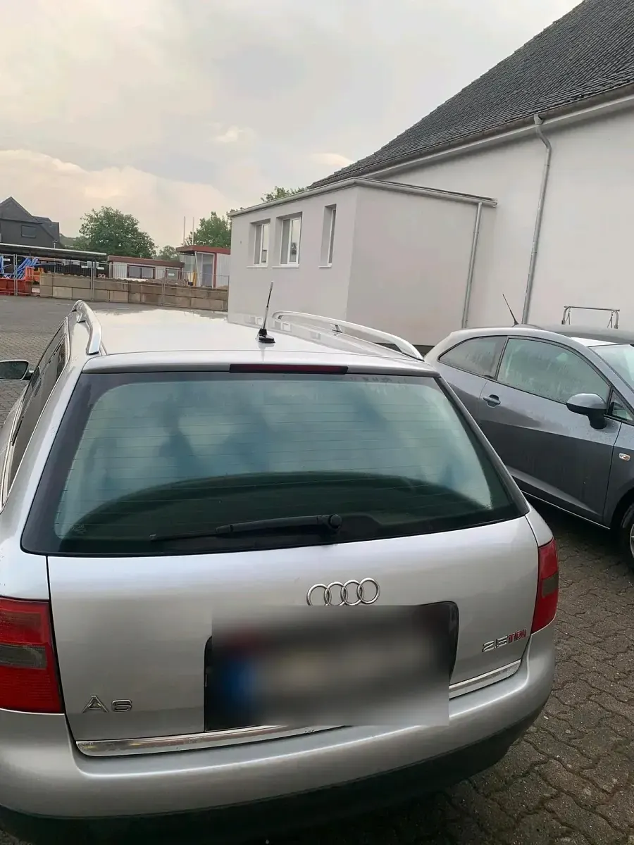 Gebraucht Audi A6 150 PS (110 kW) 2001 Silber Kombi