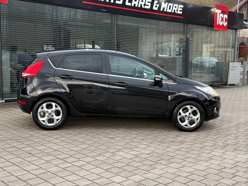 Gebraucht Ford Fiesta Titanium 82 PS (60 kW) 2009 Schwarz Kleinwagen
