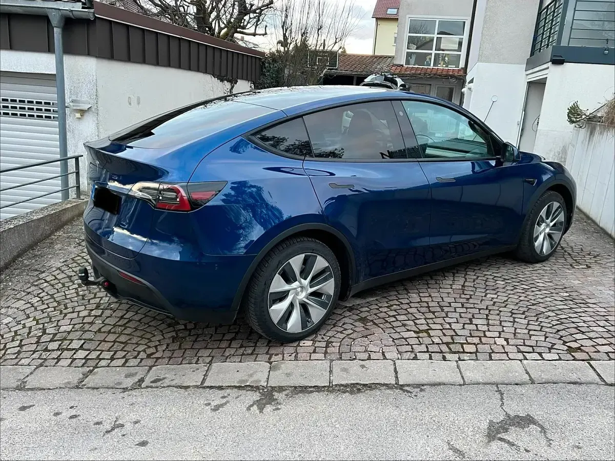 Gebraucht Tesla Model Y 219 kW (299 PS) 2023 Blau SUV
