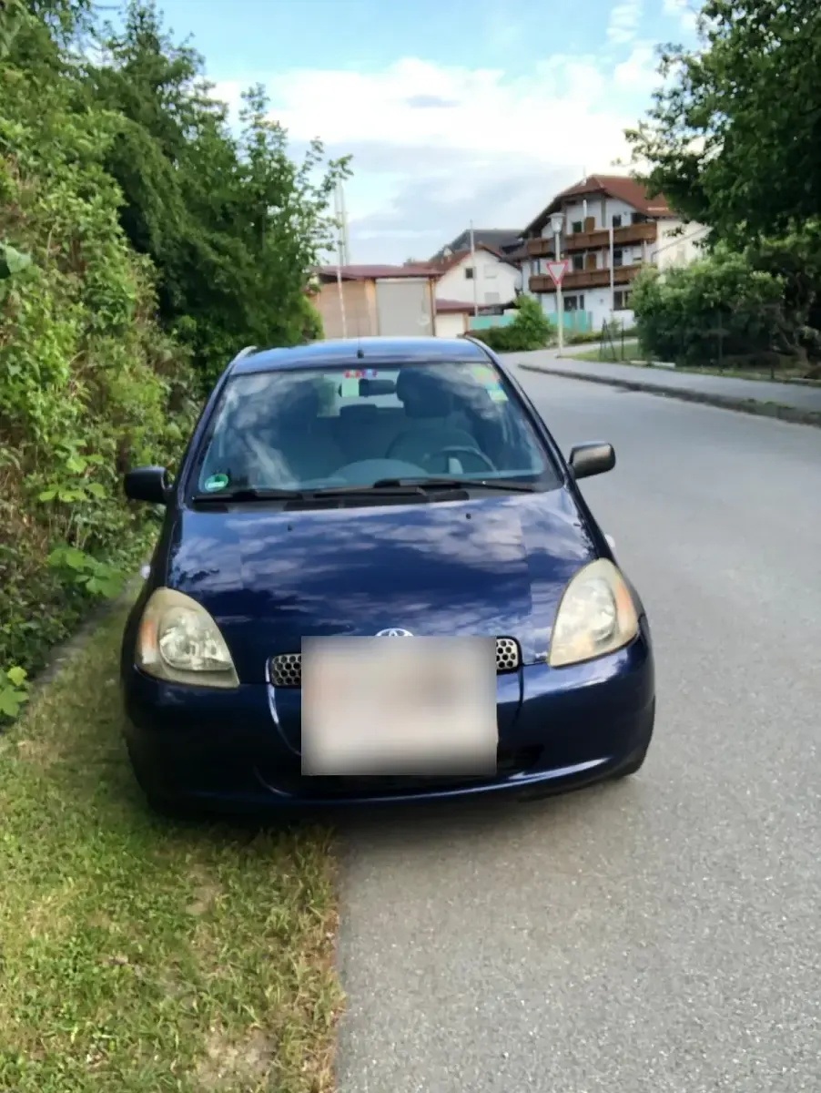 Gebraucht Toyota Yaris 85 PS (62 kW) 2000 Limousine