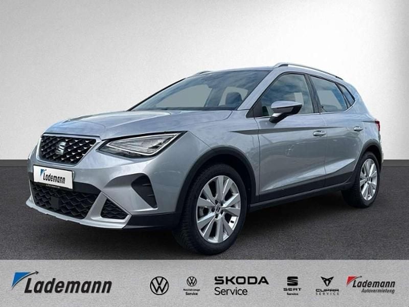 Urban" silber Gebraucht 2022 Seat Arona Xperience SUV | 17.784 € (Fairer Preis) - Bild 1/4