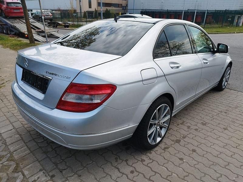 Second-hand Mercedes C180 Elegance 156 CP (114 kW) 2008 Argintiu Berlinǎ