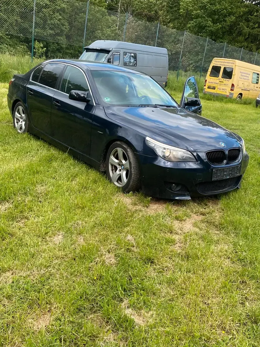 Gebraucht BMW 530 204 PS (150 kW) 2007 Schwarz Limousine