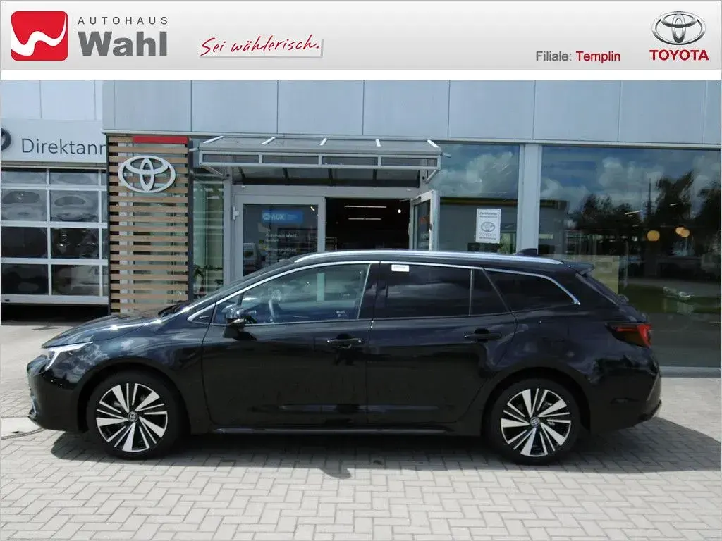 Neu Toyota Corolla 196 PS (144 kW) 2026 Schwarz Kombi