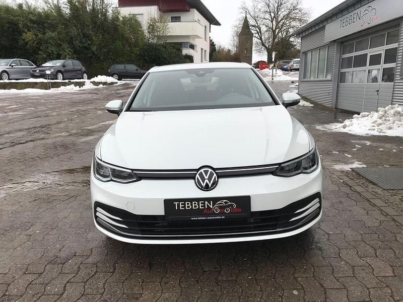 Gebraucht VW Golf VIII Active 110 PS (80 kW) 2022 Oryxweiss Limousine