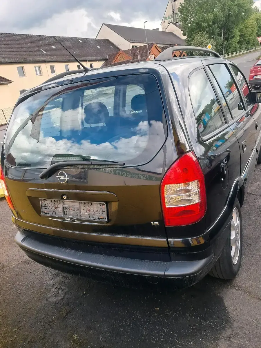 Gebraucht Opel Zafira 125 PS (91 kW) 2004 Schwarz Van / Kleinbus