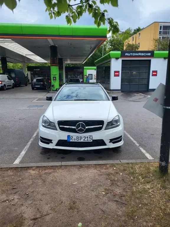 Gebraucht Mercedes 350 306 PS (225 kW) 2013 Weiß Coupé