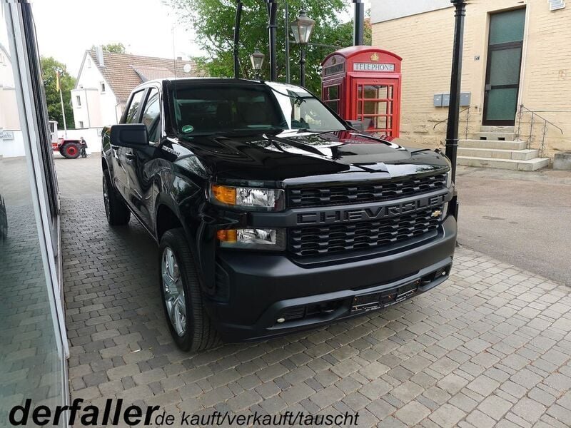 Schwarz Gebraucht 2022 Chevrolet Silverado SUV | 37.900 € - Bild 1/4