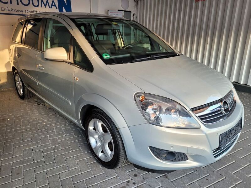 Gold Gebraucht 2011 Opel Zafira Design Edition Van / Kleinbus | 4.400 € (Guter Preis) - Bild 1/4