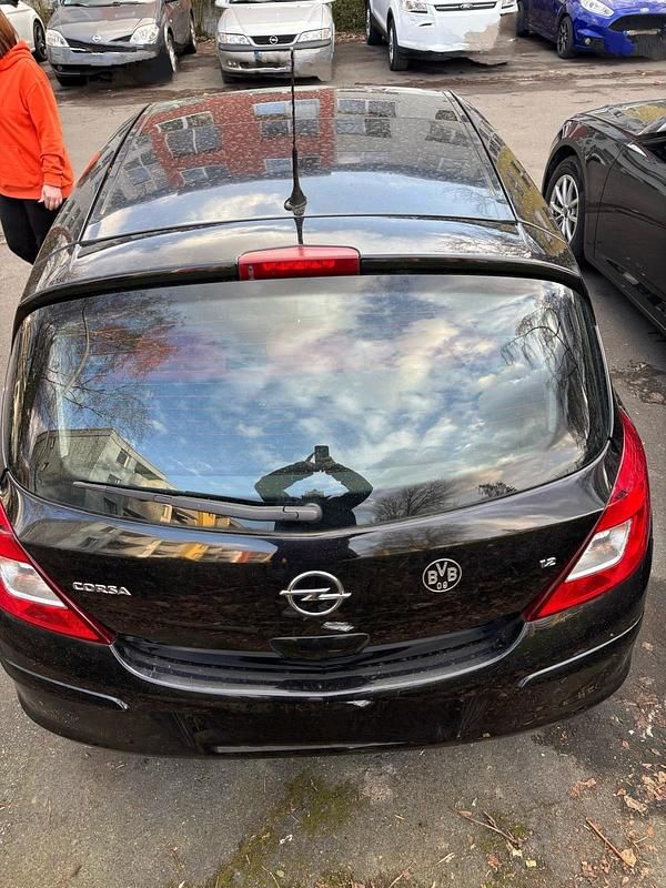 Second-hand Opel Corsa 80 CP (58 kW) 2007 Negru Hatchback