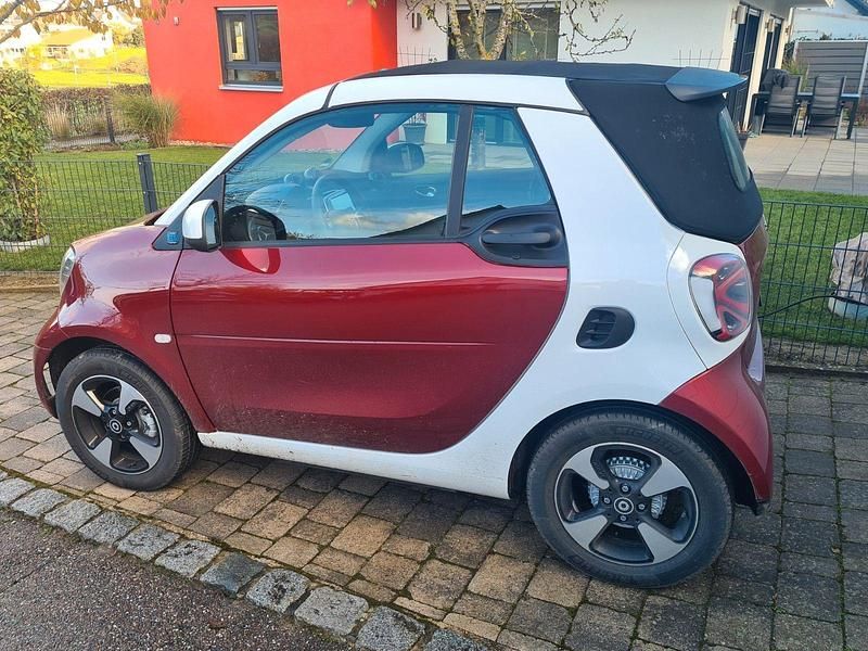 Gebraucht Smart ForTwo Coupé 60 kW (82 PS) 2022 Rot Cabrio