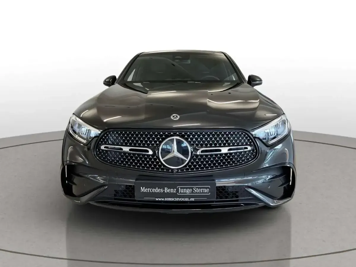 Gebraucht Mercedes GLC220 AMG line 197 PS (144 kW) 2025 Metalliclack graphitgrau SUV