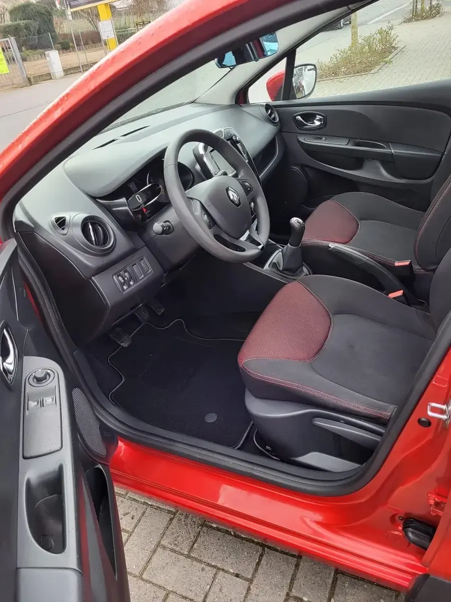 Gebraucht Renault Clio 74 PS (54 kW) 2014 Rot Kleinwagen