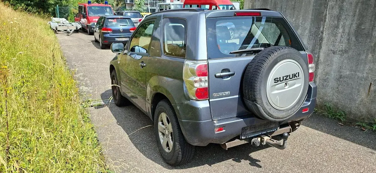 Gebraucht Suzuki Grand Vitara 129 PS (94 kW) 2008 Grau SUV