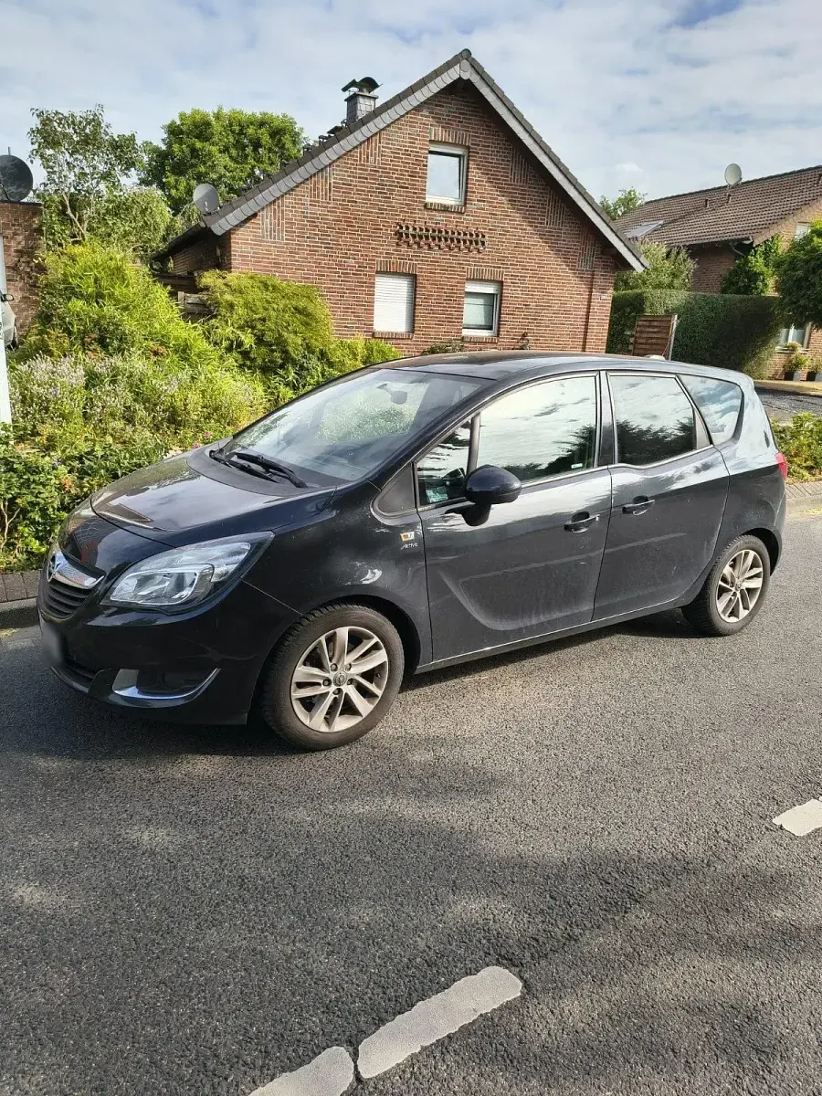 Gebraucht Opel Meriva 120 PS (88 kW) 2016 Schwarz Van / Kleinbus