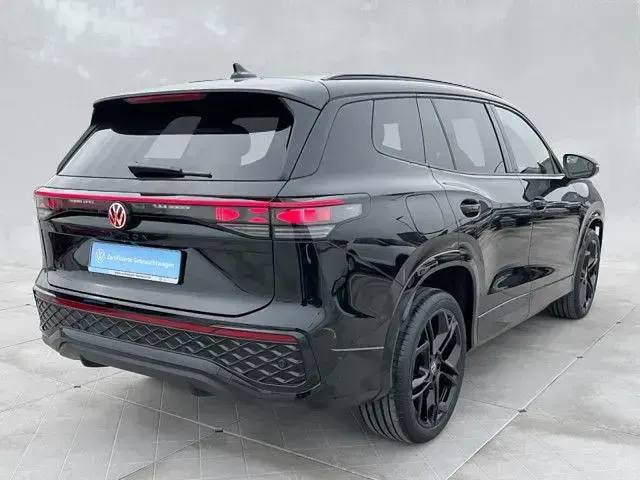 Gebraucht VW Tayron R-line 150 PS (110 kW) 2025 Grenadillschwarz metallic SUV