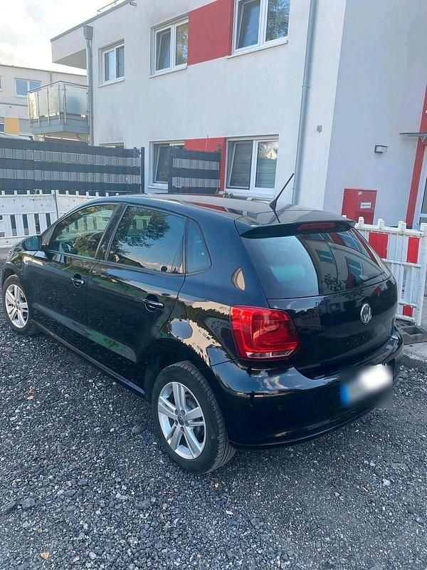 Gebraucht VW Polo 90 PS (66 kW) 2014 Schwarz Limousine