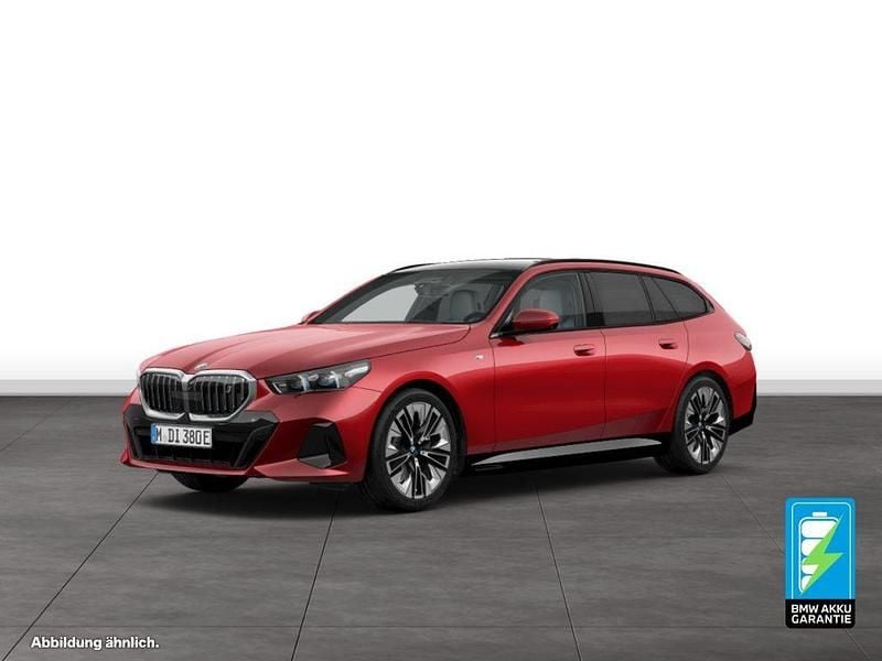 Rot Gebraucht 2024 BMW i5 M Sport Kombi | 61.500 € (Guter Preis) - Bild 1/4