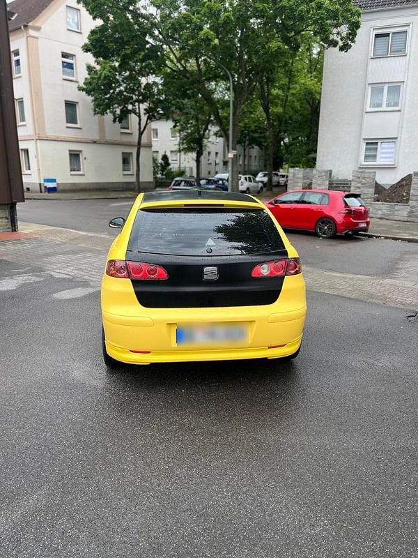 Gelb Gebraucht 2003 Seat Ibiza Coupé | 1.400 € (Fairer Preis) - Bild 1/4