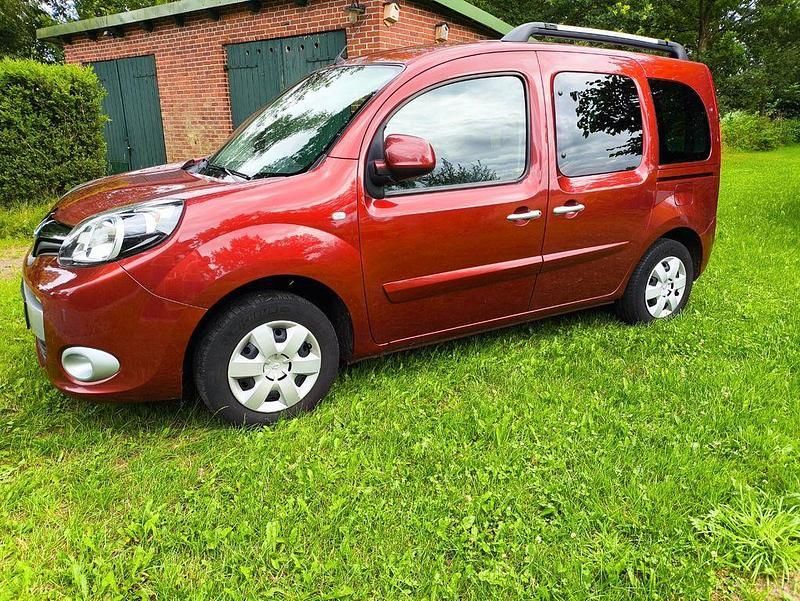 Rot Gebraucht 2019 Renault Kangoo LIMITED Van / Kleinbus | 11.900 € (Etwas zu teuer) - Bild 1/4