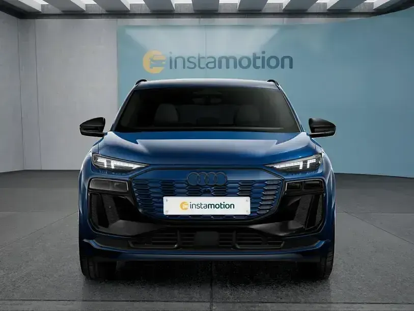 Second-hand Audi SQ6 e-tron 359 kW (489 CP) 2025 Albastru SUV