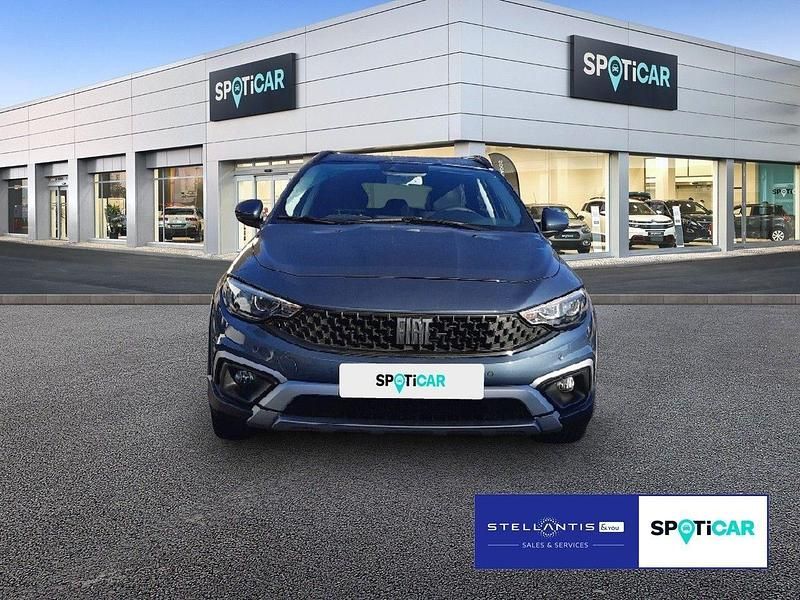 Gebraucht Fiat Tipo Basis 131 PS (96 kW) 2024 Blau Kleinwagen