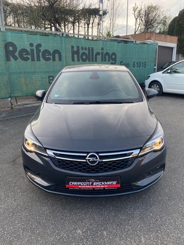 Gebraucht Opel Astra Dynamic 110 PS (80 kW) 2016 Grau Limousine