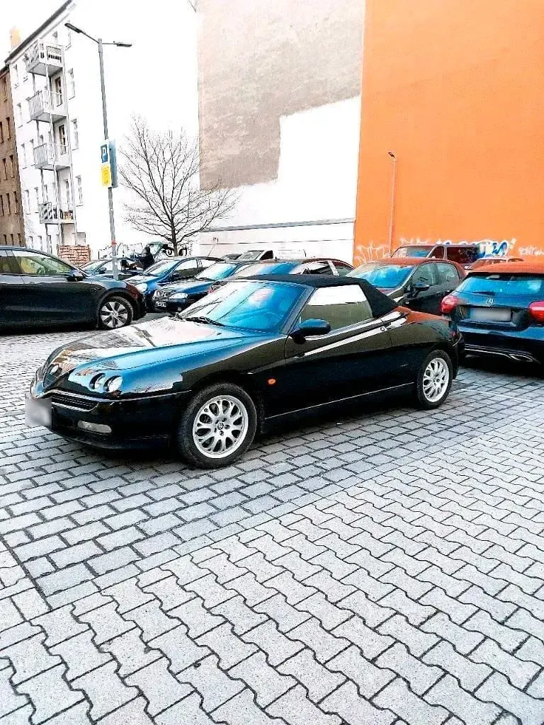 Gebraucht Alfa Romeo Spider 150 PS (110 kW) 1998 Schwarz Cabrio