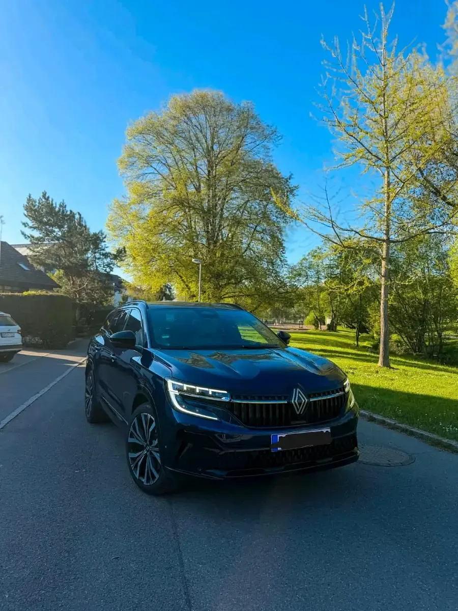 Gebraucht Renault Espace Iconic 200 PS (147 kW) 2024 Blau SUV