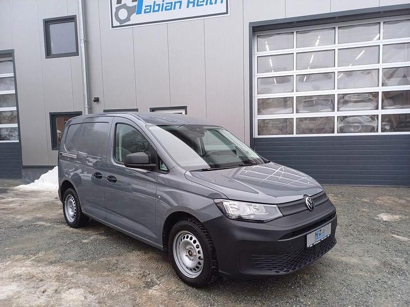 Gebraucht VW Caddy Basis 102 PS (75 kW) 2025 Grau Van / Kleinbus