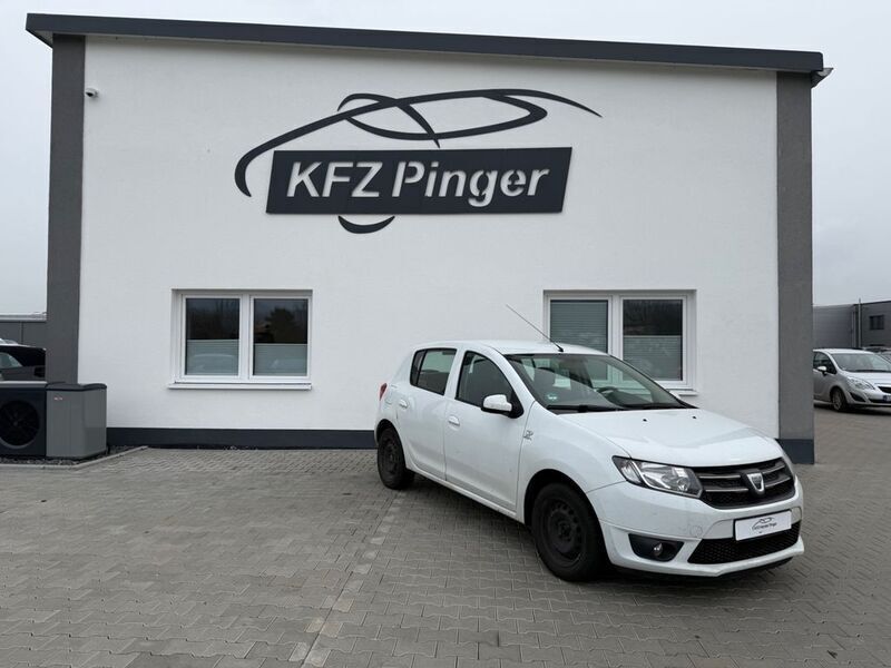 Weiß Gebraucht 2013 Dacia Sandero Lauréate Kleinwagen | 2.899 € (Guter Preis) - Bild 1/4