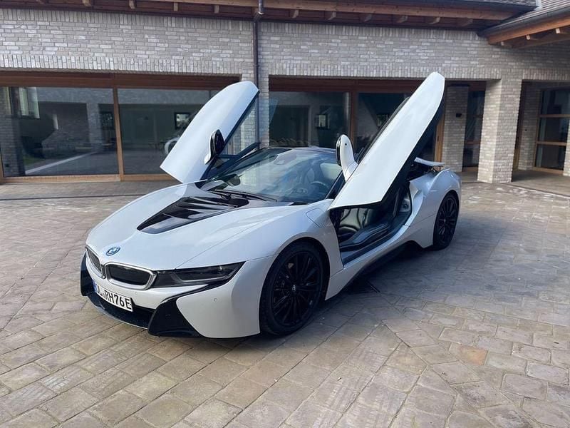 Gebraucht BMW i8 Sport Line 374 PS (275 kW) 2018 Weiß Cabrio