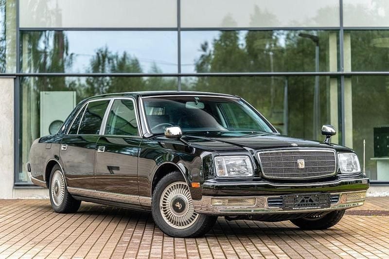 Schwarz Gebraucht 1999 Toyota Century Limousine | 21.000 € - Bild 1/4