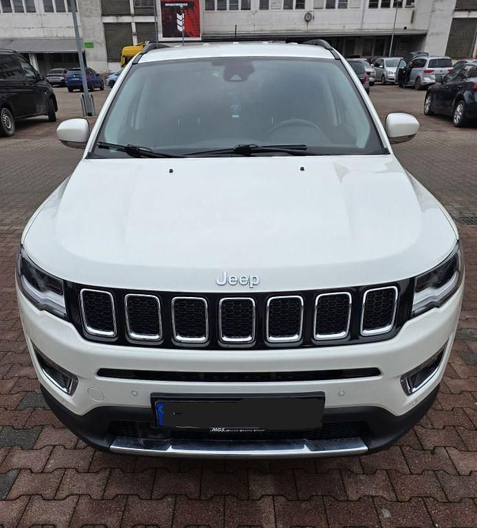 Weiß Gebraucht 2018 Jeep Compass Limited SUV | 18.250 € (Fairer Preis) - Bild 1/4