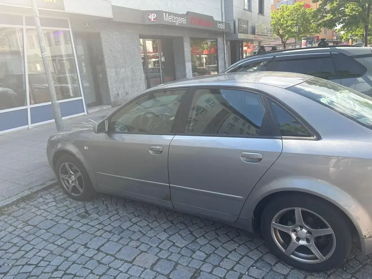 Usata Audi A4 140 CV (102 kW) 2003 Grigio Berlina