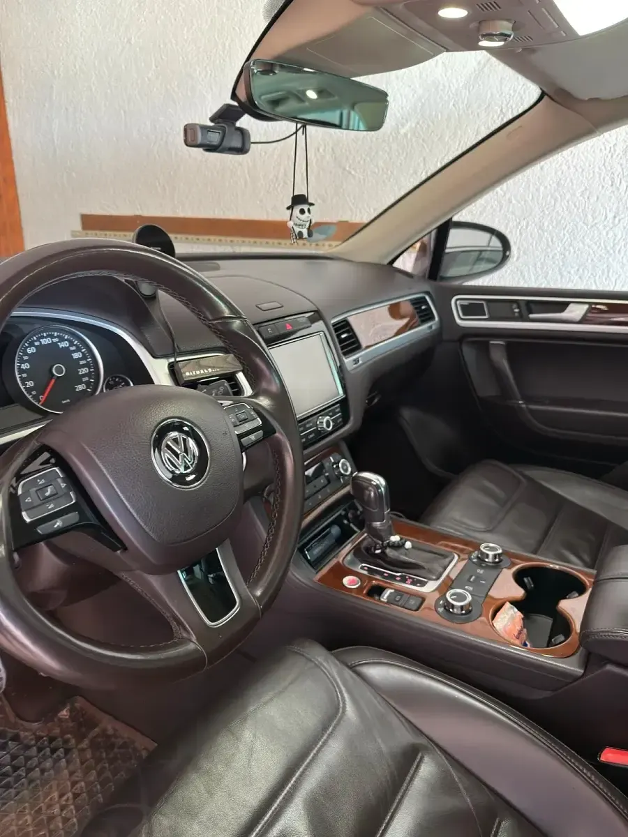 Gebraucht VW Touareg 340 PS (250 kW) 2012 Grau SUV