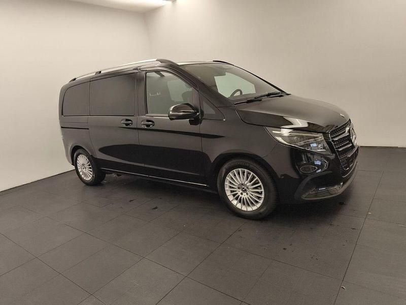 Gebraucht Mercedes V250 Style 190 PS (139 kW) 2025 Obsidianschwarz metallic Van / Kleinbus