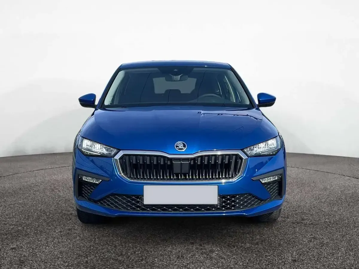Gebraucht Skoda Scala Selection 116 PS (85 kW) 2026 Raceblau Kleinwagen