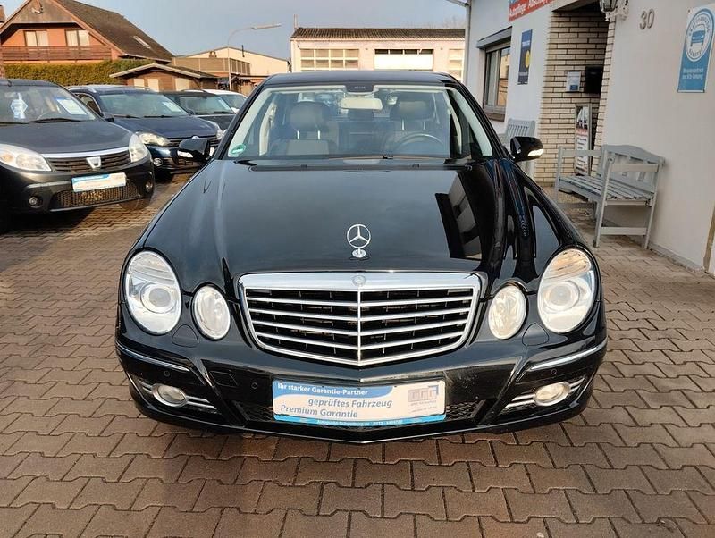 Gebraucht Mercedes E220 Avantgarde 170 PS (125 kW) 2007 Schwarz Limousine
