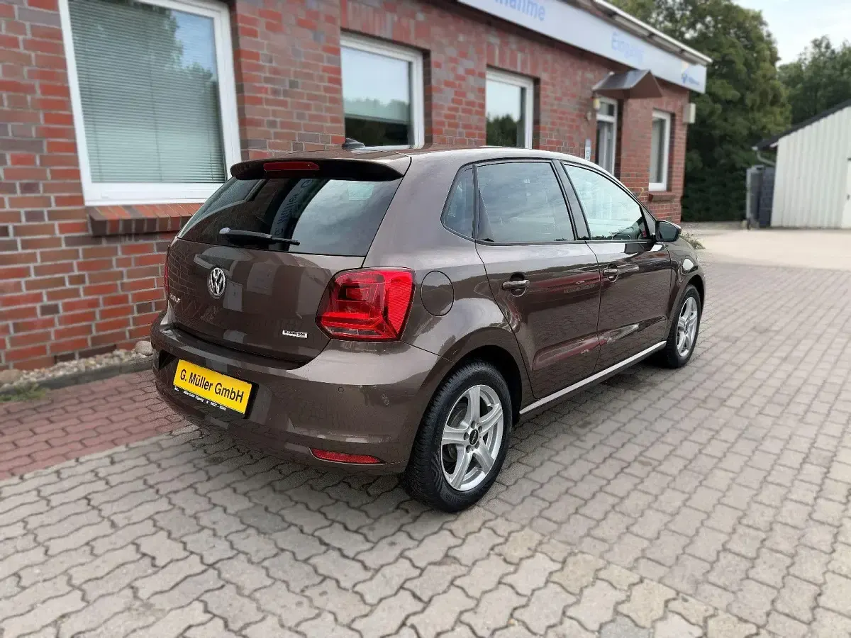 Gebraucht VW Polo Comfortline 75 PS (55 kW) 2015 Braun Kleinwagen