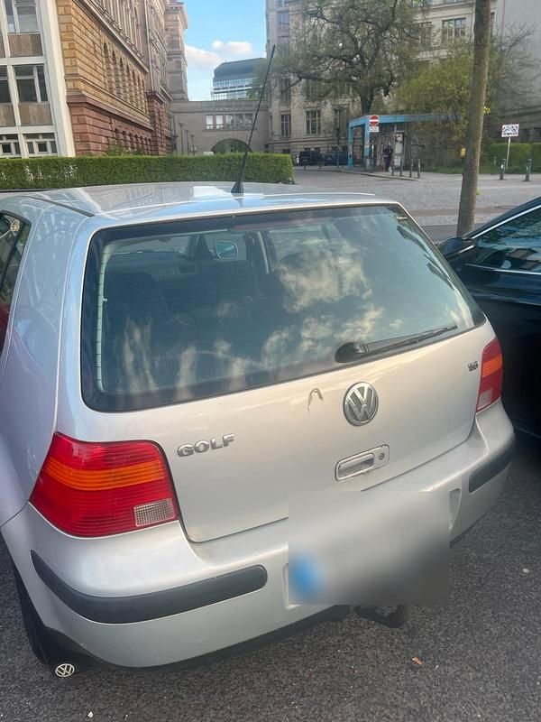Gebraucht VW Golf IV 105 PS (77 kW) 2000 Silber Limousine