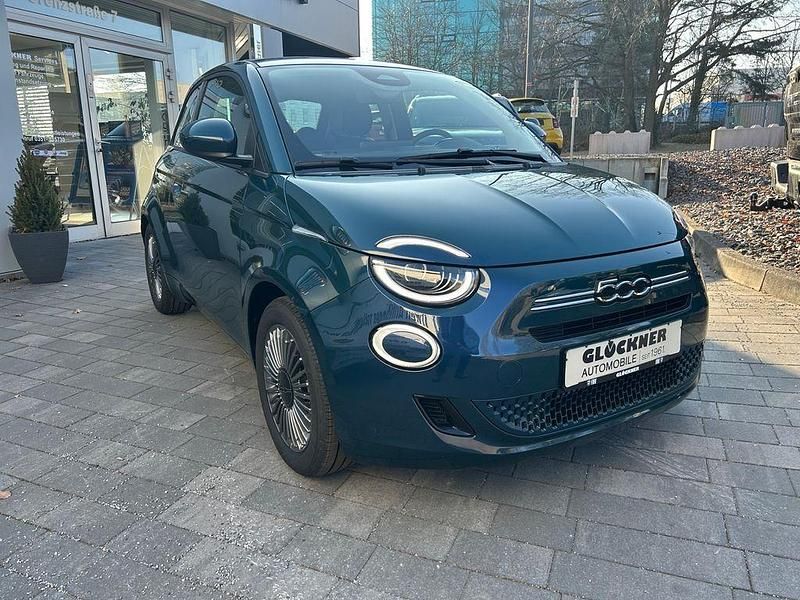 Neu Fiat 500 65 PS (47 kW) 2026 Grün Limousine