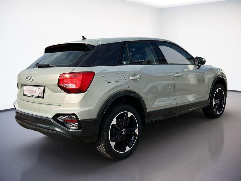 Neu Audi Q2 Advanced Plus 150 PS (110 kW) 2025 Silber SUV