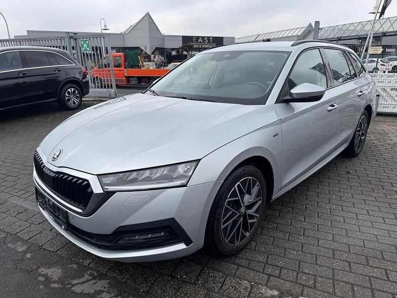 Gebraucht Skoda Octavia Clever 150 PS (110 kW) 2021 Silber Kombi