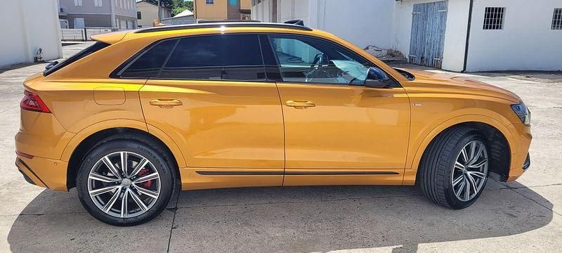 Orange Gebraucht 2018 Audi Q8 SUV | 49.000 € - Bild 1/4