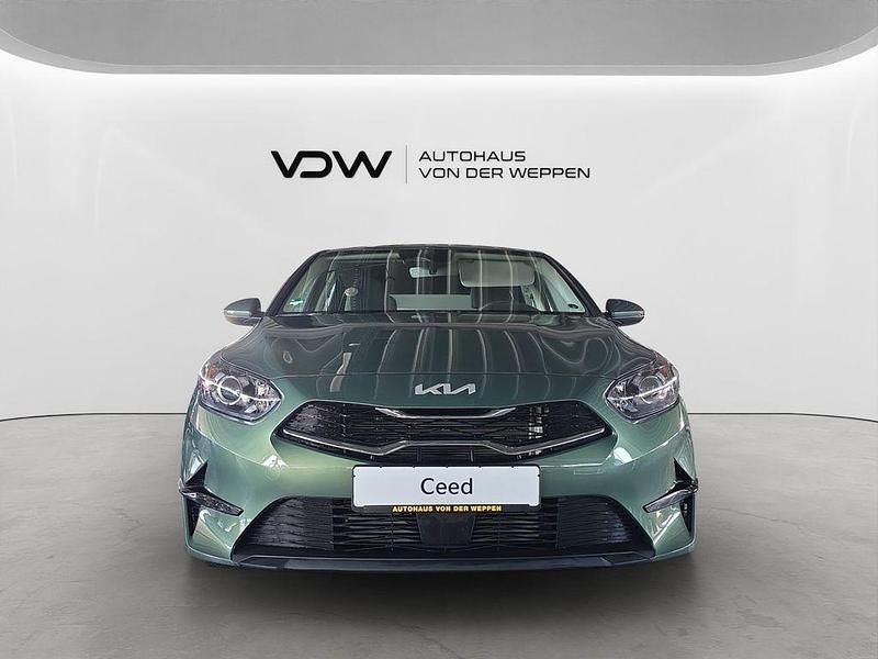 Gebraucht Kia Ceed Vision 140 PS (102 kW) 2025 Grün Kleinwagen