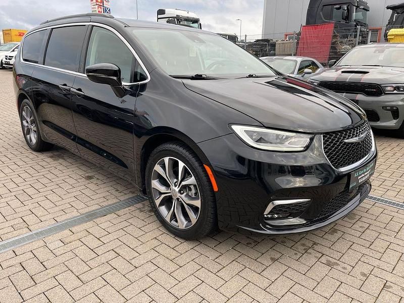 Gebraucht Chrysler Pacifica 291 PS (214 kW) 2022 Schwarz Van / Kleinbus