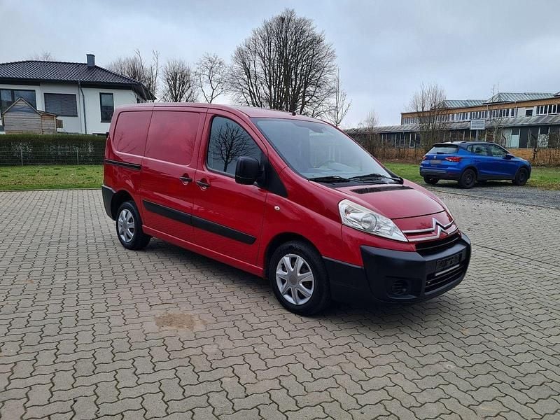 Second-hand Citroën Jumpy 90 CP (66 kW) 2012 Roșu Monovolum